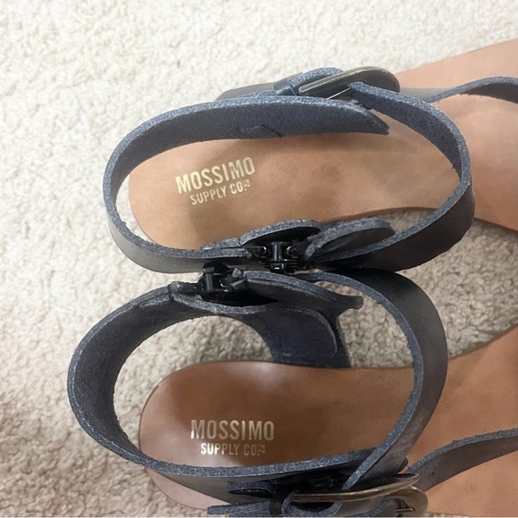 Mossimo Strappy Buckle Summer Sandals - Picture 3 of 4